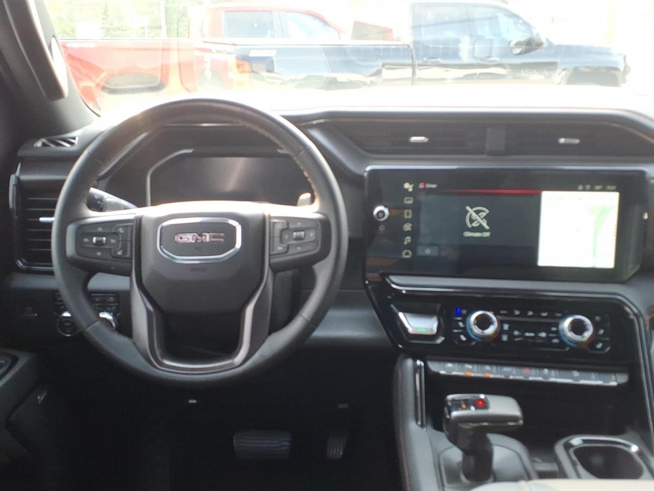 GMC Sierra 1500 4WD Crew Cab 147" AT4 2023