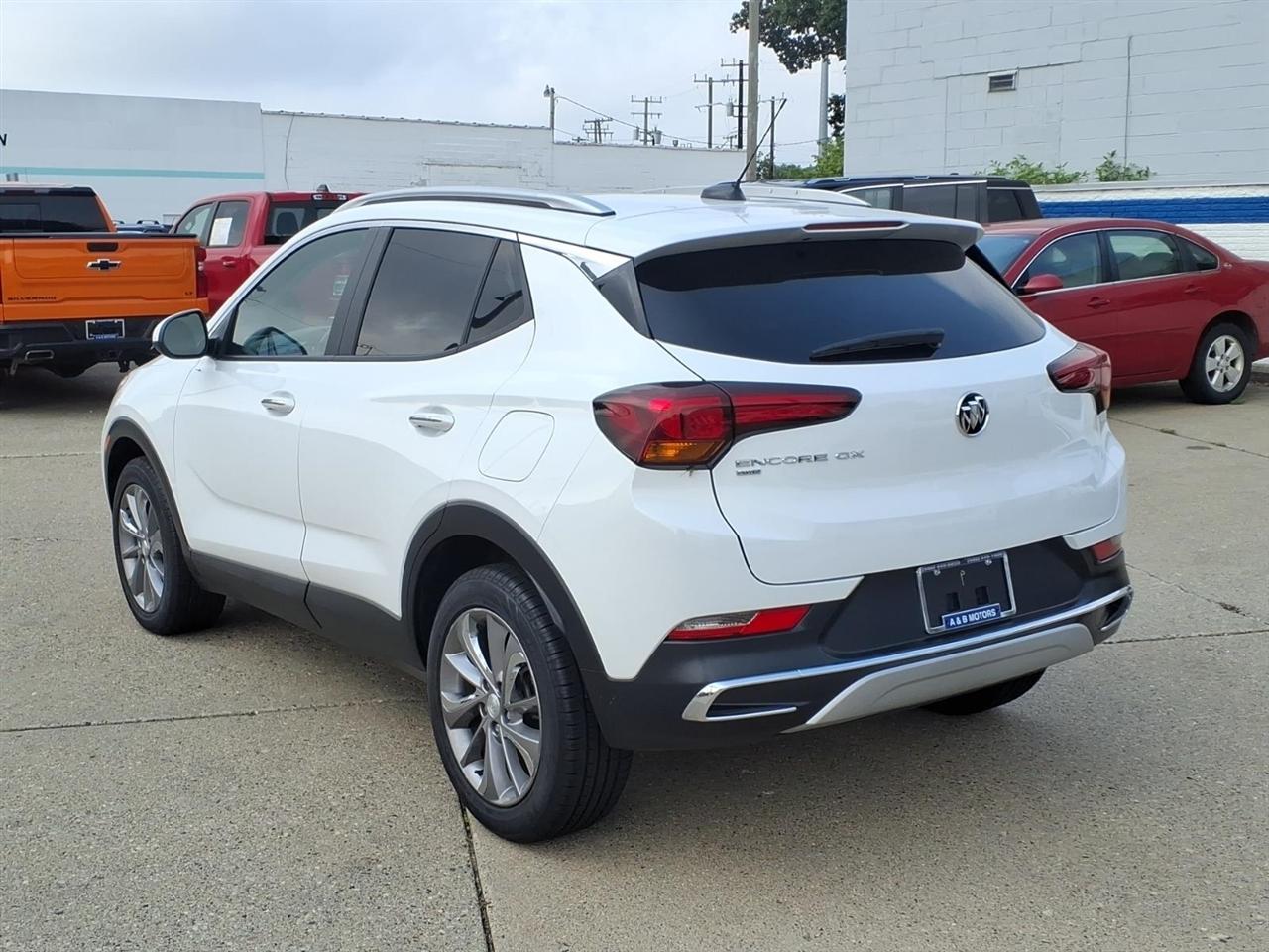 Buick Encore GX AWD 4dr Essence 2022