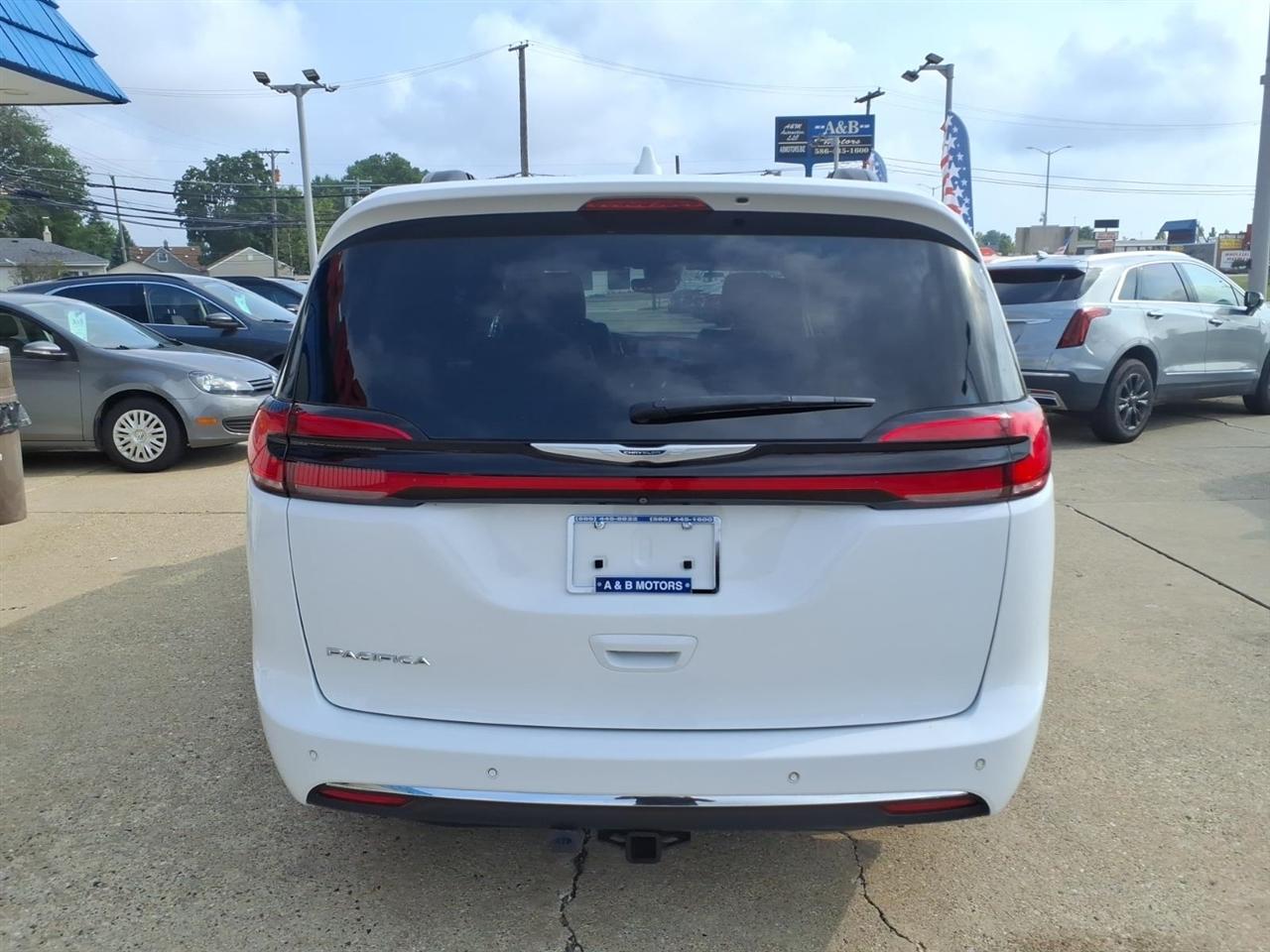 Chrysler Pacifica Touring L FWD 2022