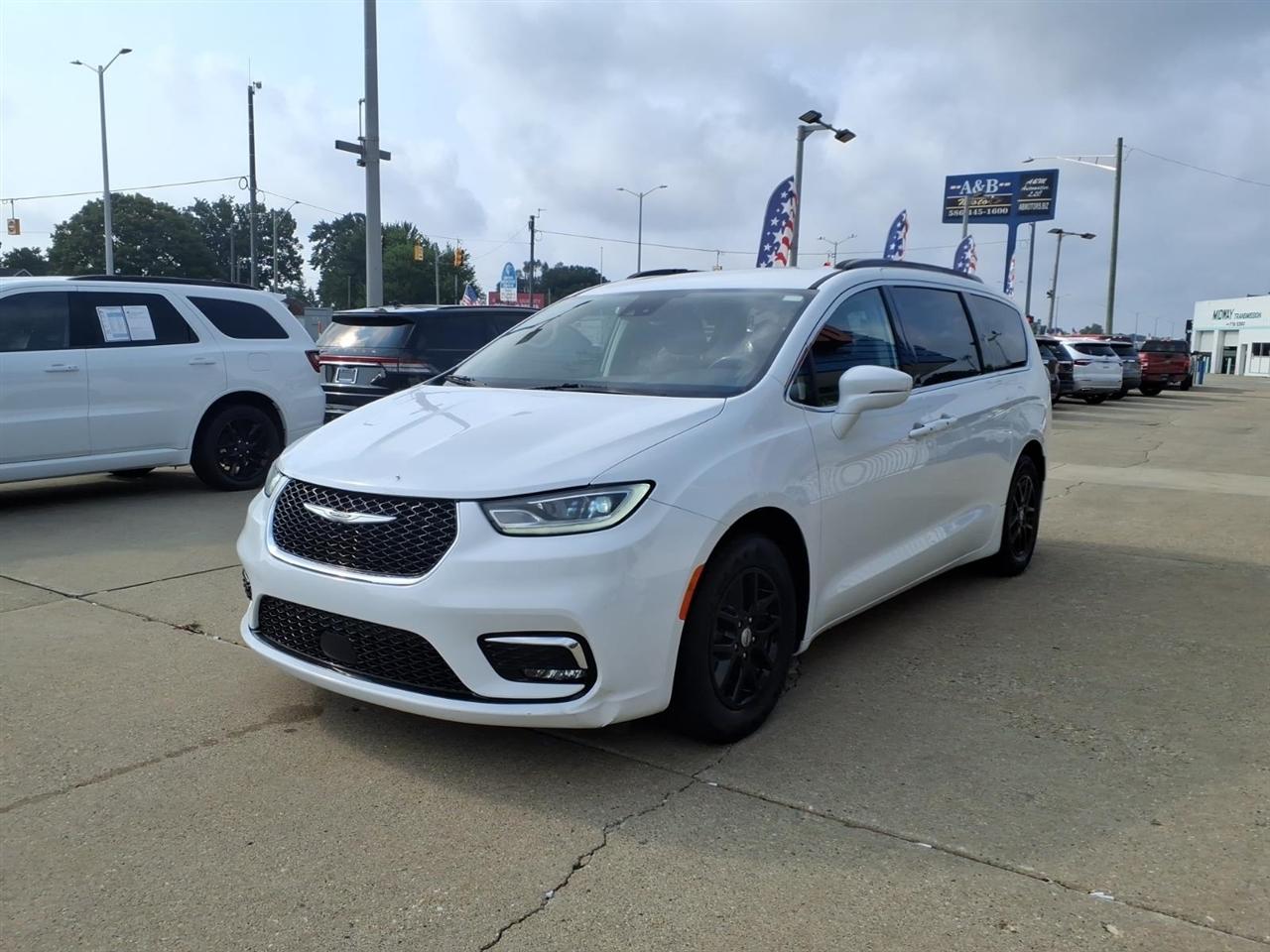 Chrysler Pacifica Touring L FWD 2022