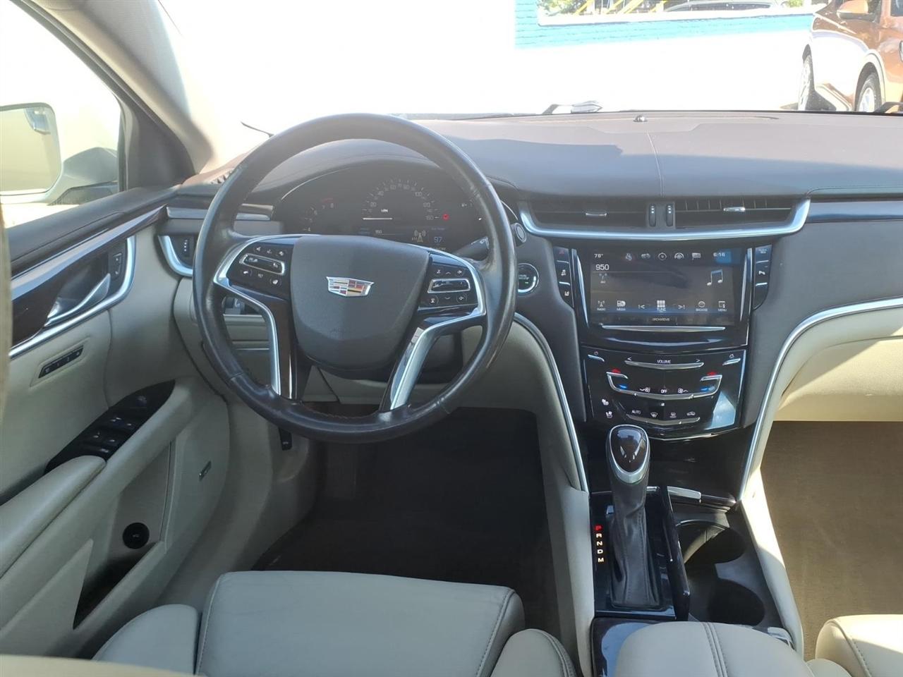 Cadillac XTS 4dr Sdn Luxury Collection AWD 2016