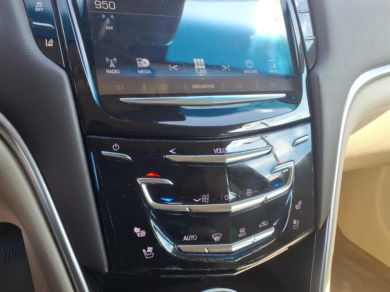 Cadillac XTS 4dr Sdn Luxury Collection AWD 2016