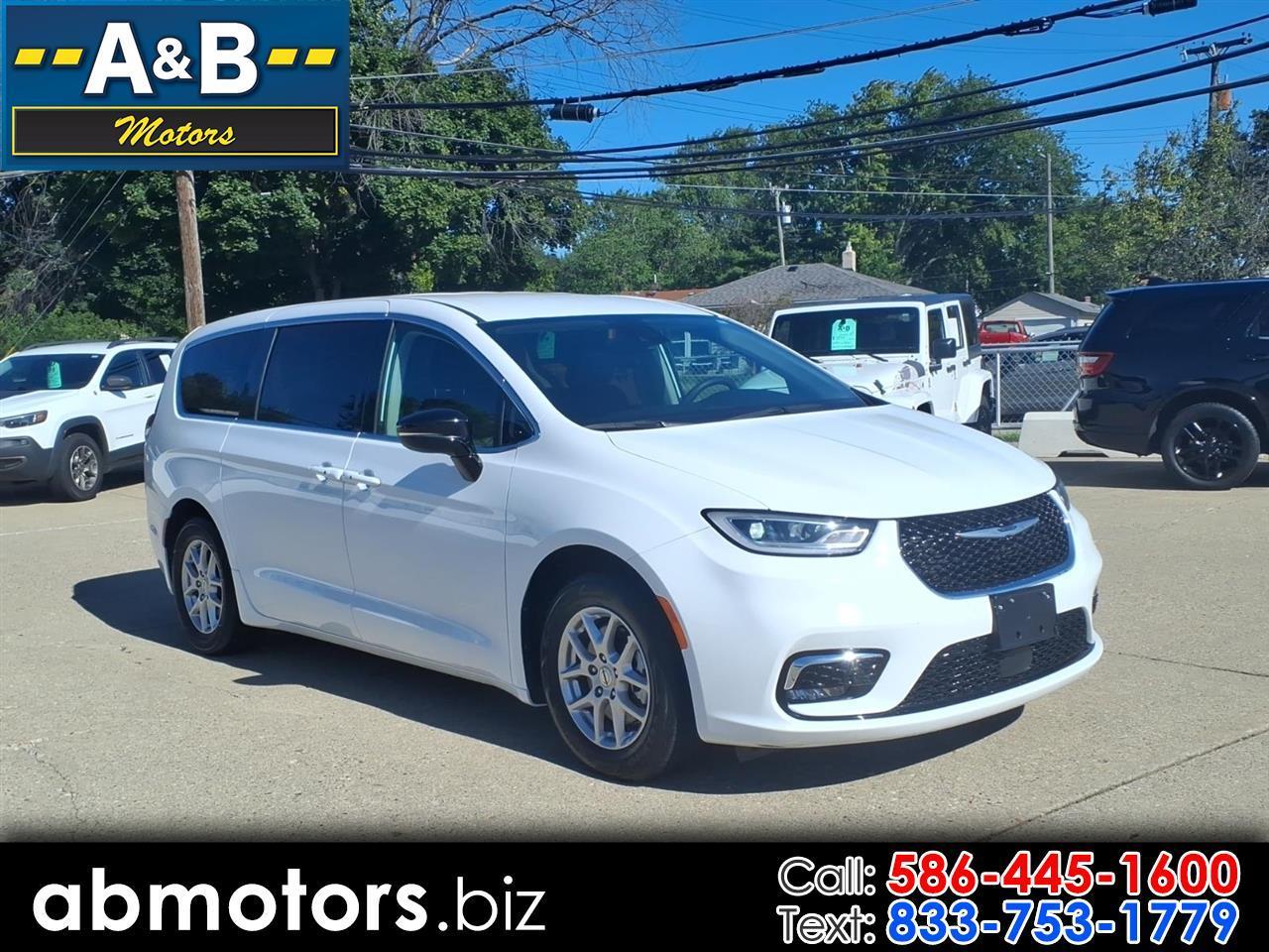 Chrysler Pacifica Touring L FWD 2024