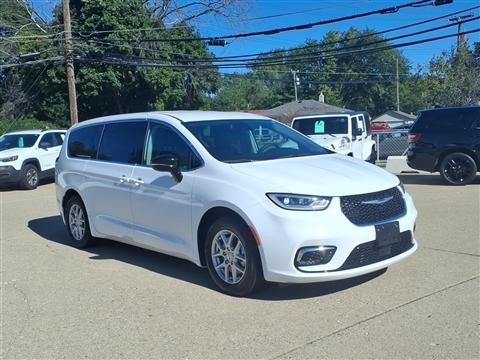 2024 Chrysler Pacifica 