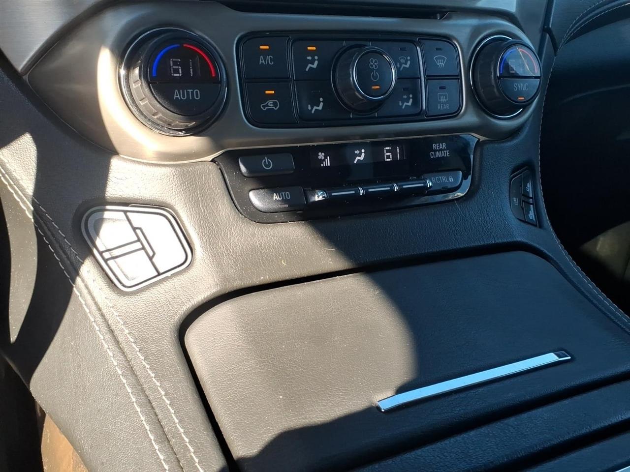 GMC Yukon 4WD 4dr Denali 2018