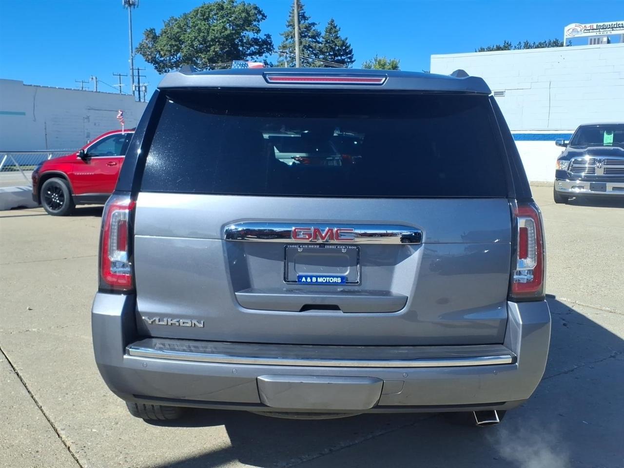 GMC Yukon 4WD 4dr Denali 2018