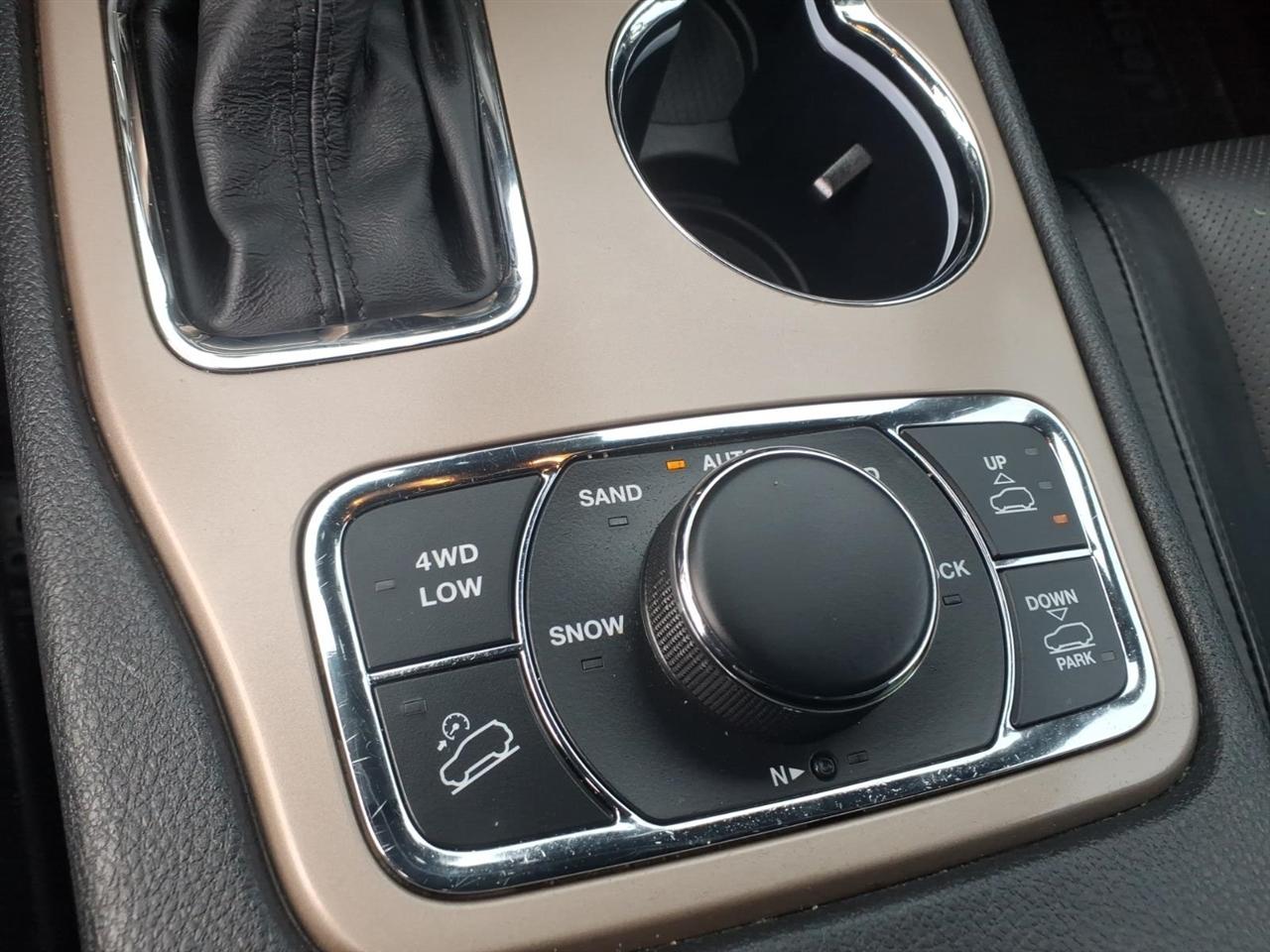 Jeep Grand Cherokee 4WD 4dr Summit 2016