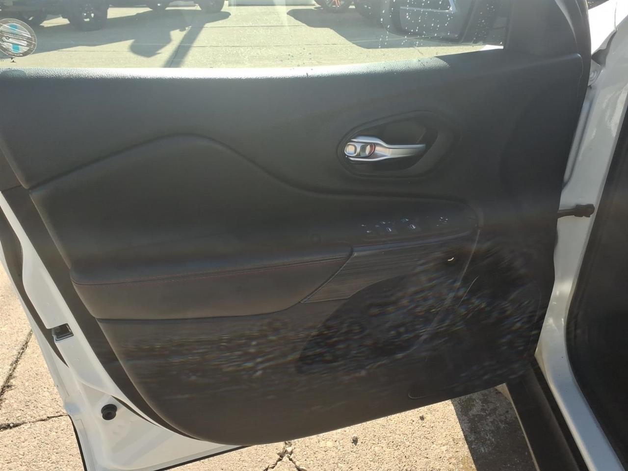 Jeep Cherokee 4WD 4dr Trailhawk 2015