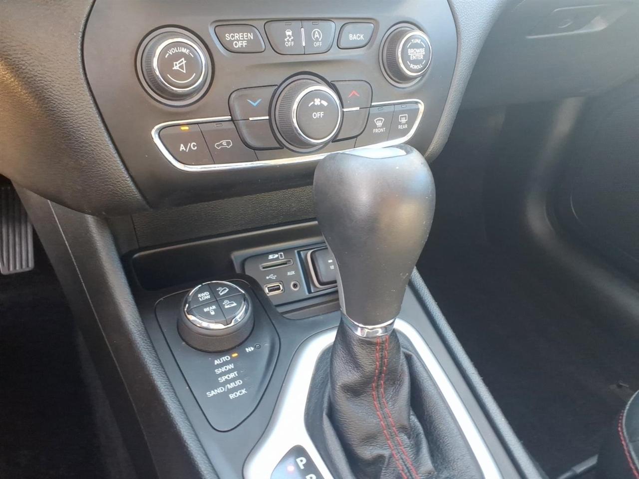 Jeep Cherokee 4WD 4dr Trailhawk 2015