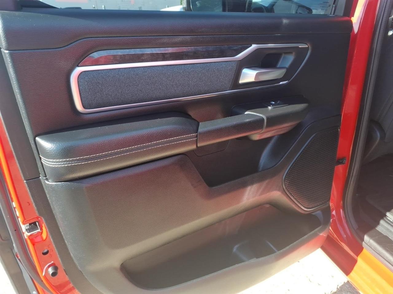 RAM 1500 Big Horn/Lone Star 4x4 Crew Cab 5'7" Box 2019