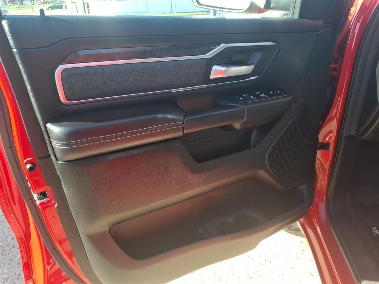 RAM 1500 Big Horn/Lone Star 4x4 Crew Cab 5'7" Box 2019