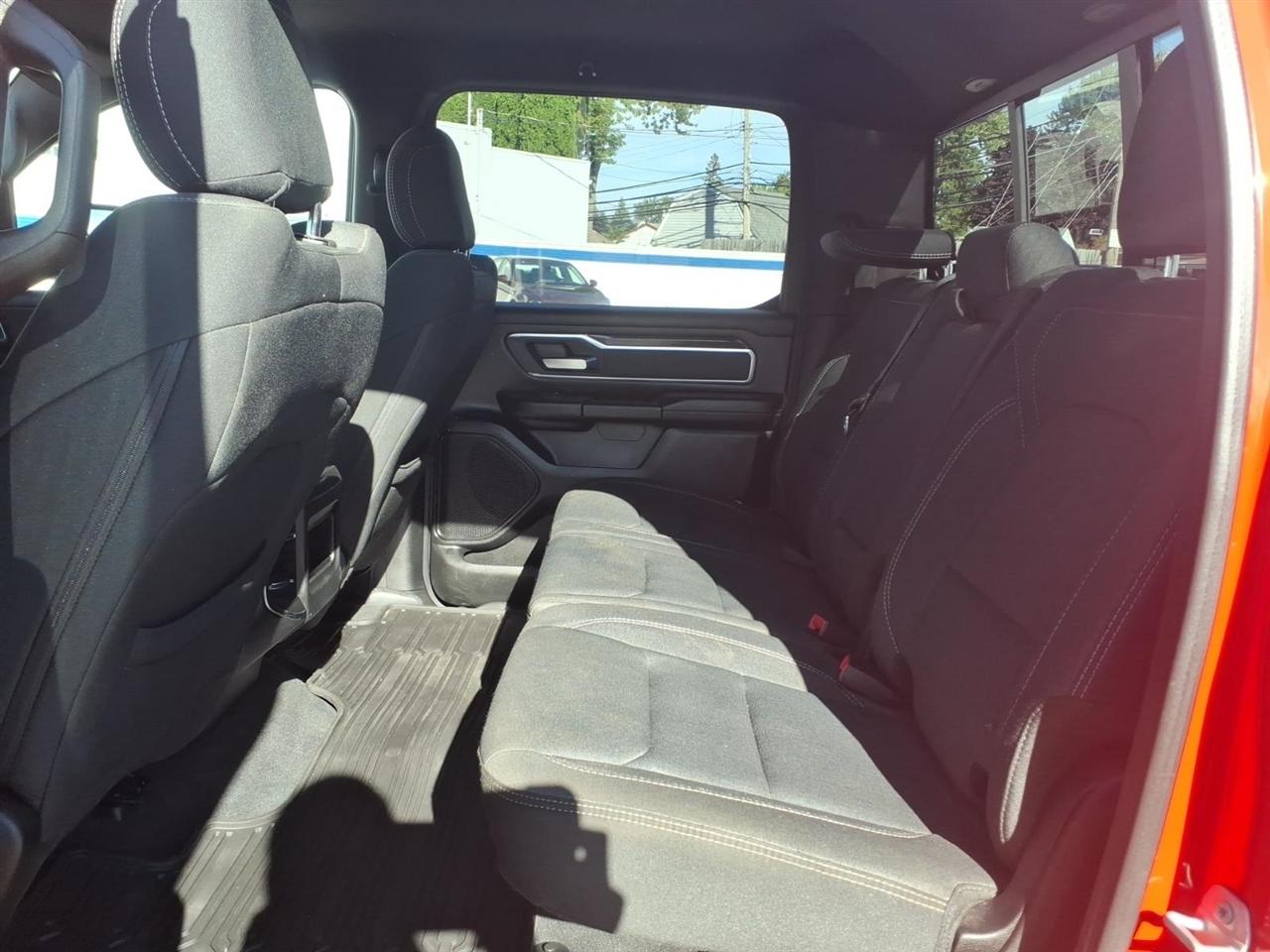 RAM 1500 Big Horn/Lone Star 4x4 Crew Cab 5'7" Box 2019