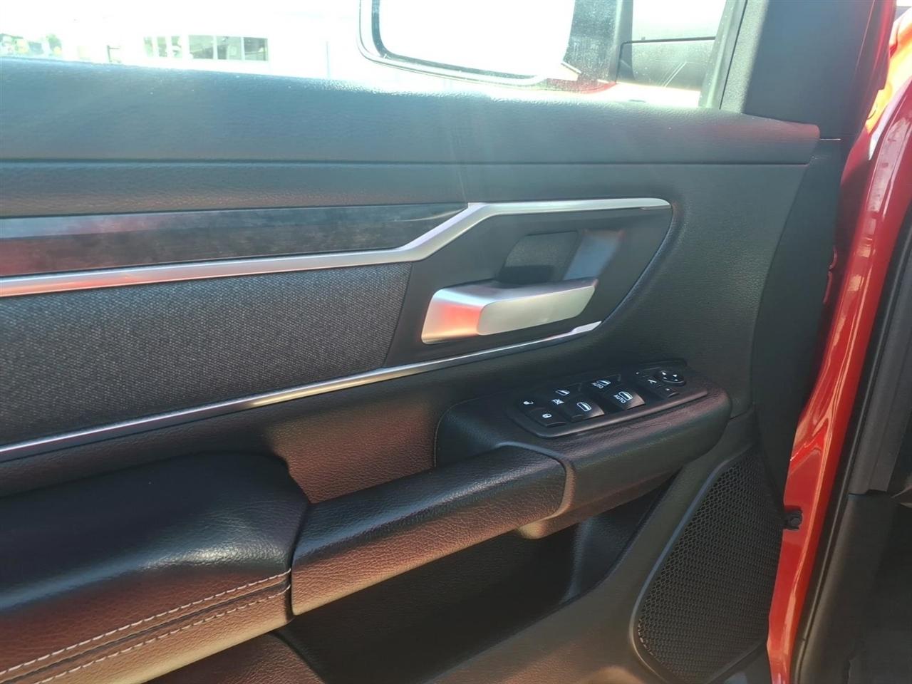 RAM 1500 Big Horn/Lone Star 4x4 Crew Cab 5'7" Box 2019