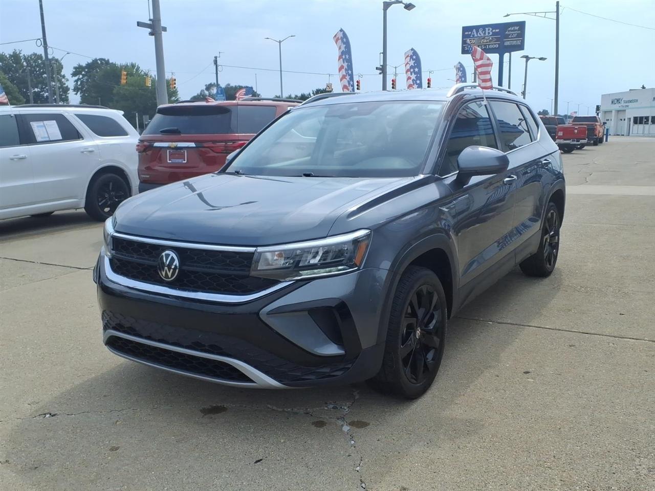 Volkswagen Taos SE FWD 2024