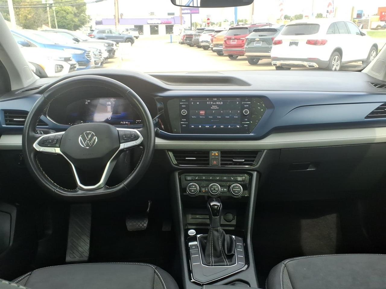 Volkswagen Taos SE FWD 2024