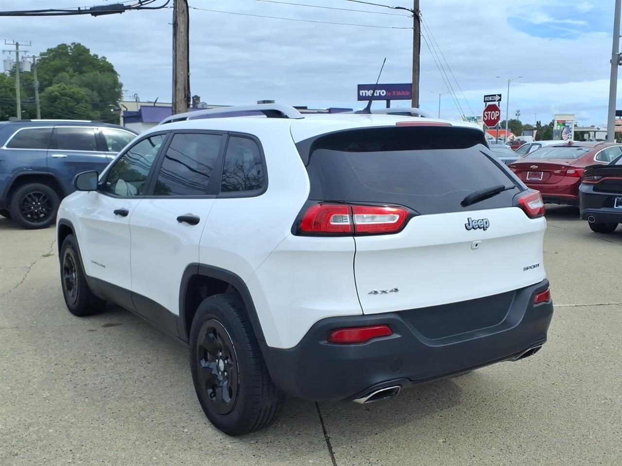 Jeep Cherokee 4WD 4dr Sport 2017