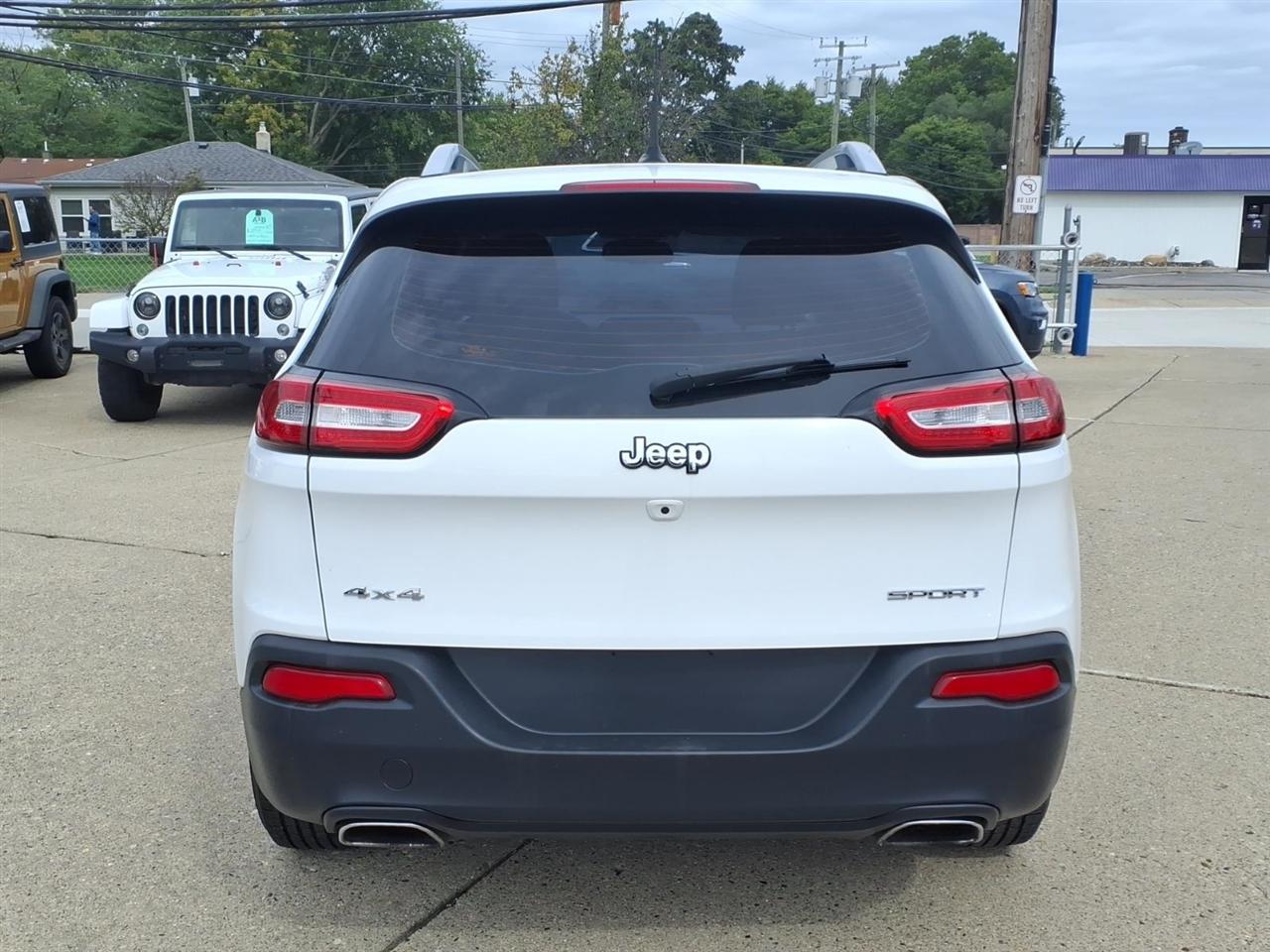 Jeep Cherokee 4WD 4dr Sport 2017