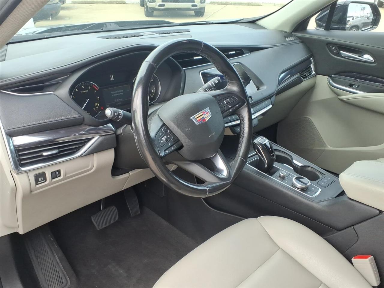Cadillac XT4 FWD 4dr Luxury 2019