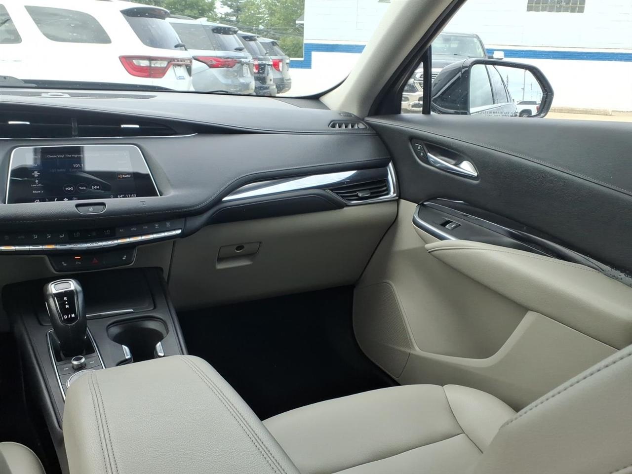 Cadillac XT4 FWD 4dr Luxury 2019