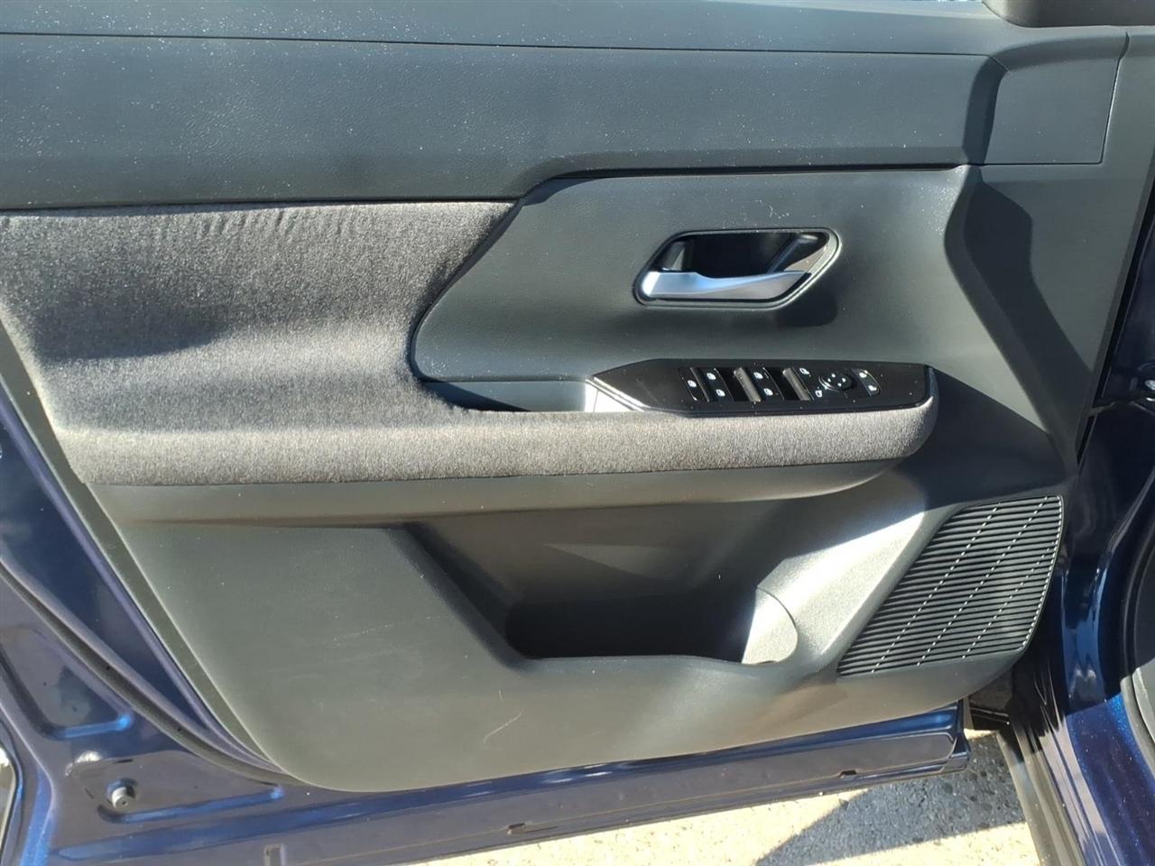 Nissan Kicks SV FWD 2025
