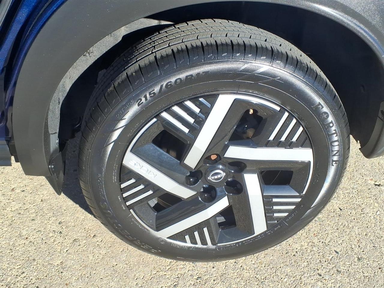 Nissan Kicks SV FWD 2025