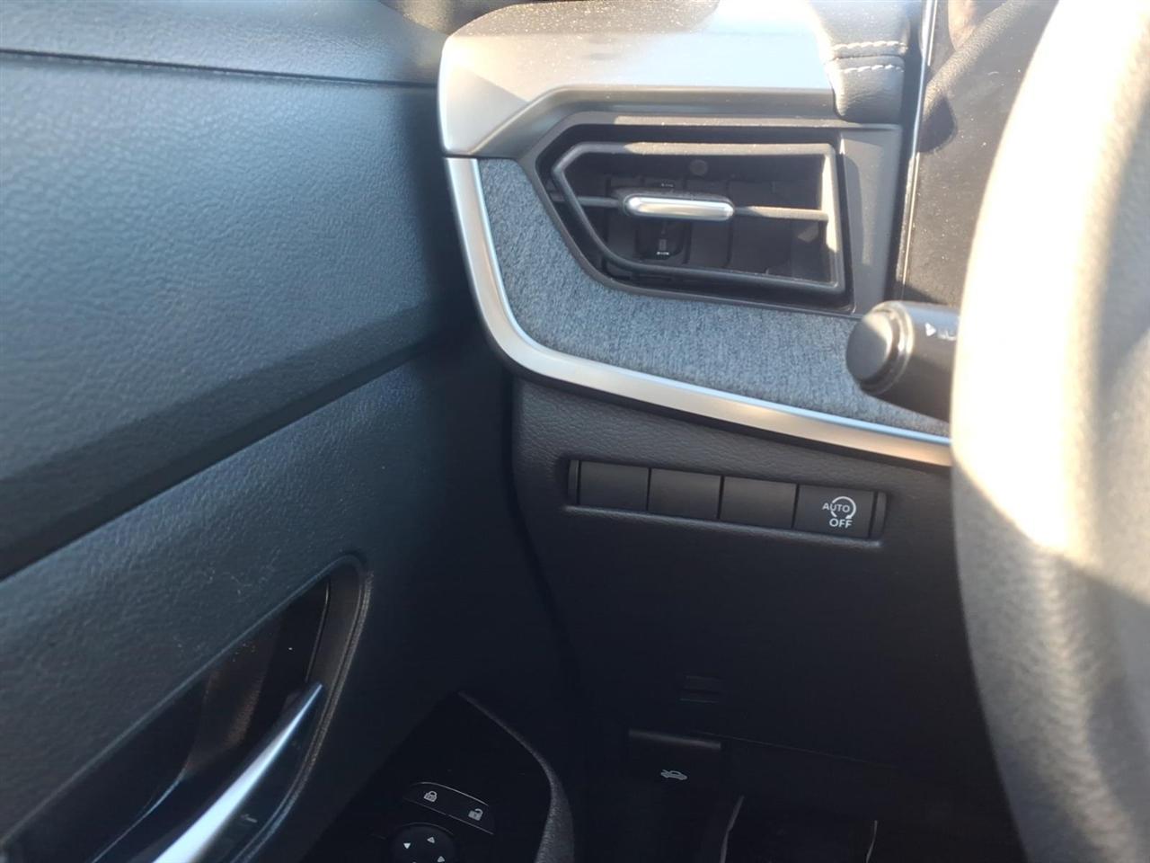 Nissan Kicks SV FWD 2025