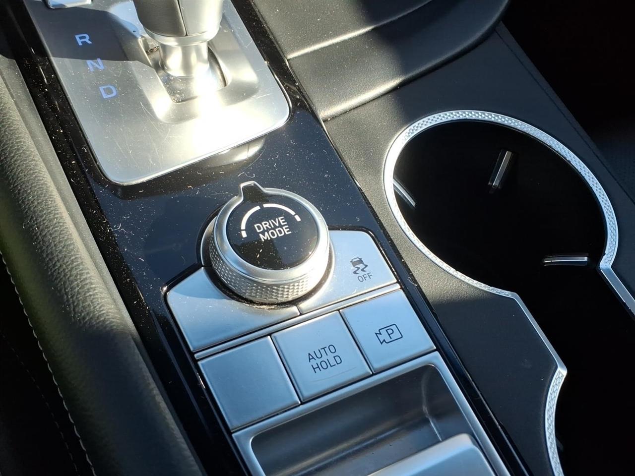Genesis G70 2.5T AWD 2025