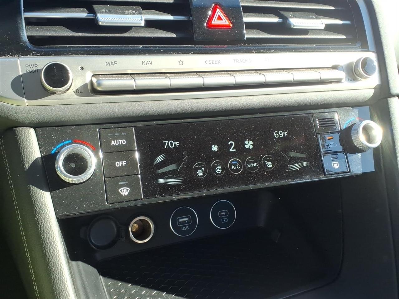 Genesis G70 2.5T AWD 2025