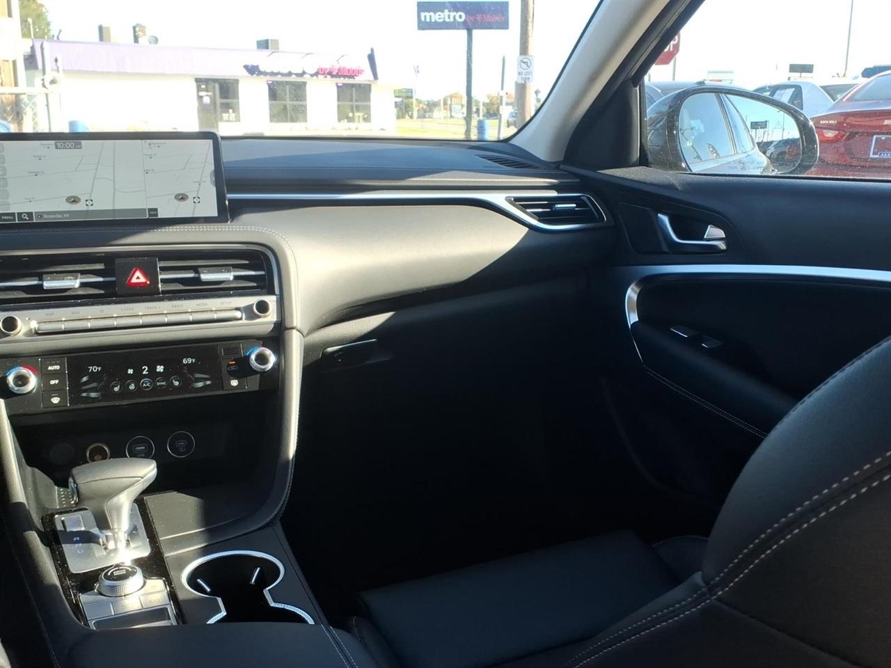 Genesis G70 2.5T AWD 2025