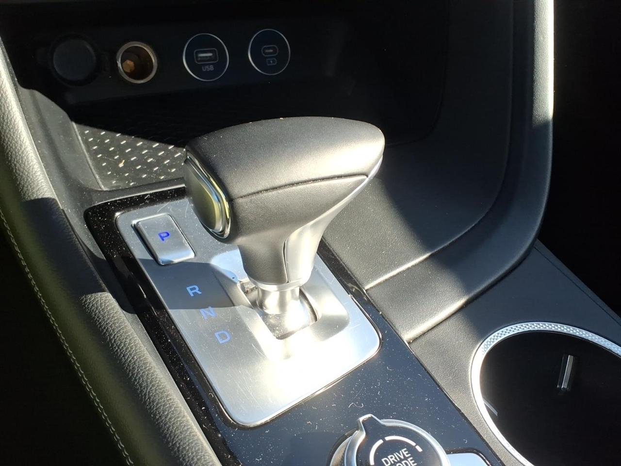Genesis G70 2.5T AWD 2025