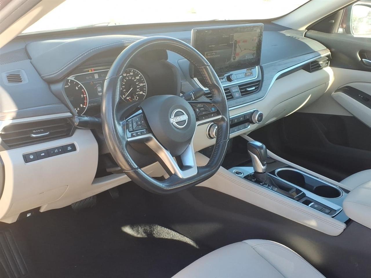 Nissan Altima 2.5 SV Sedan 2024
