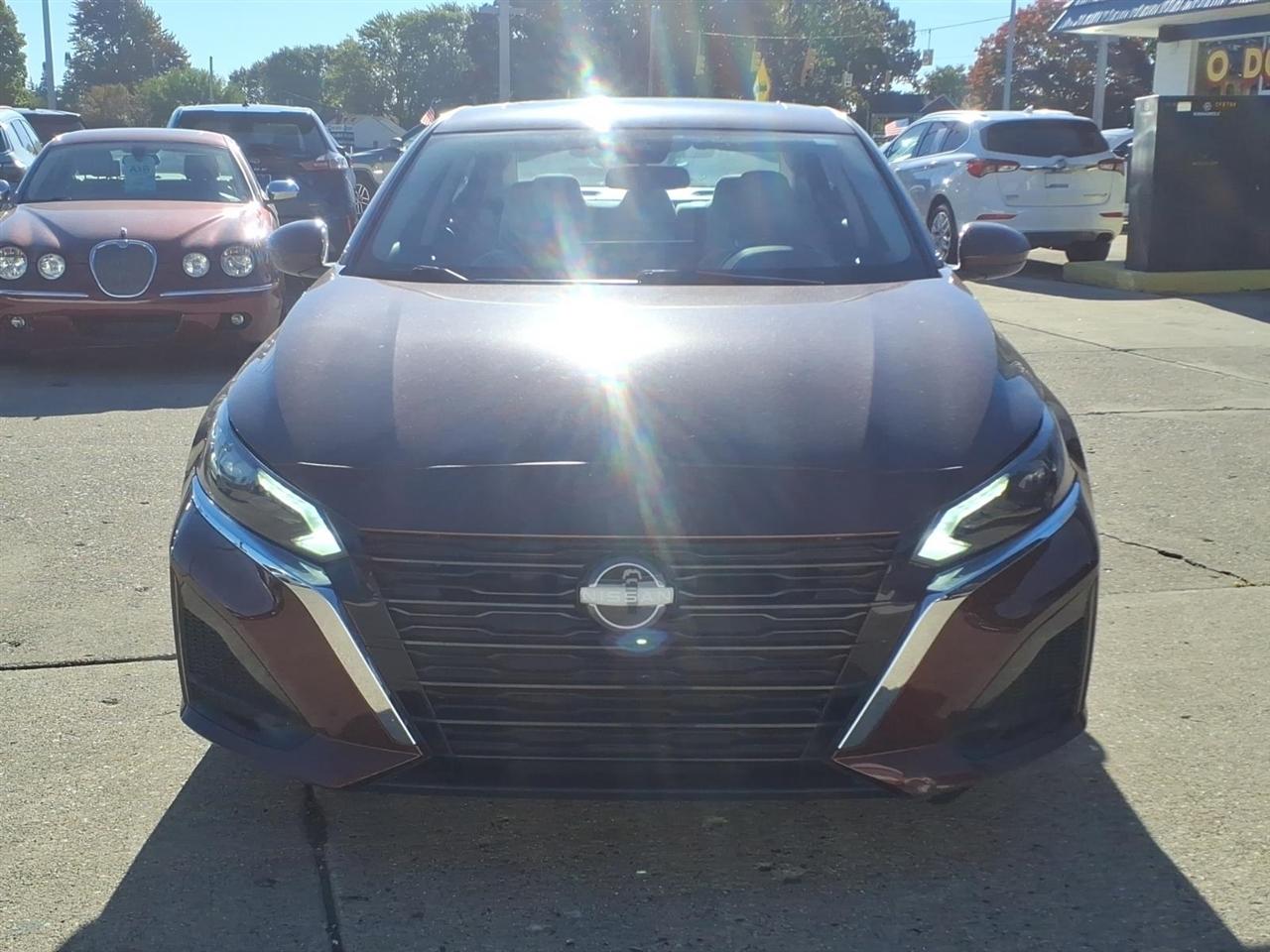 Nissan Altima 2.5 SV Sedan 2024
