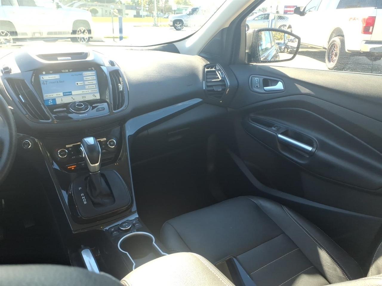 Ford Escape 4WD 4dr Titanium 2016