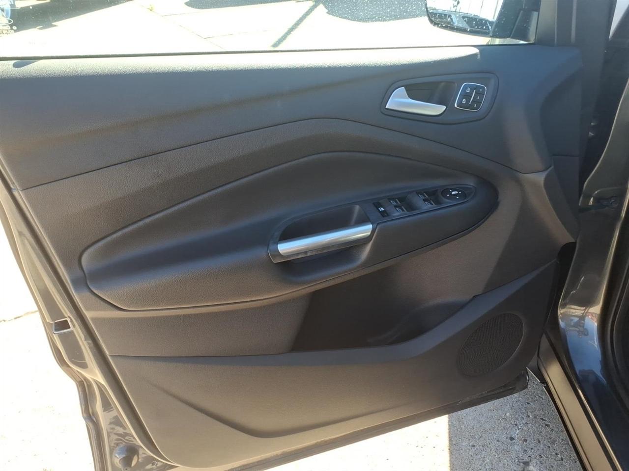 Ford Escape 4WD 4dr Titanium 2016