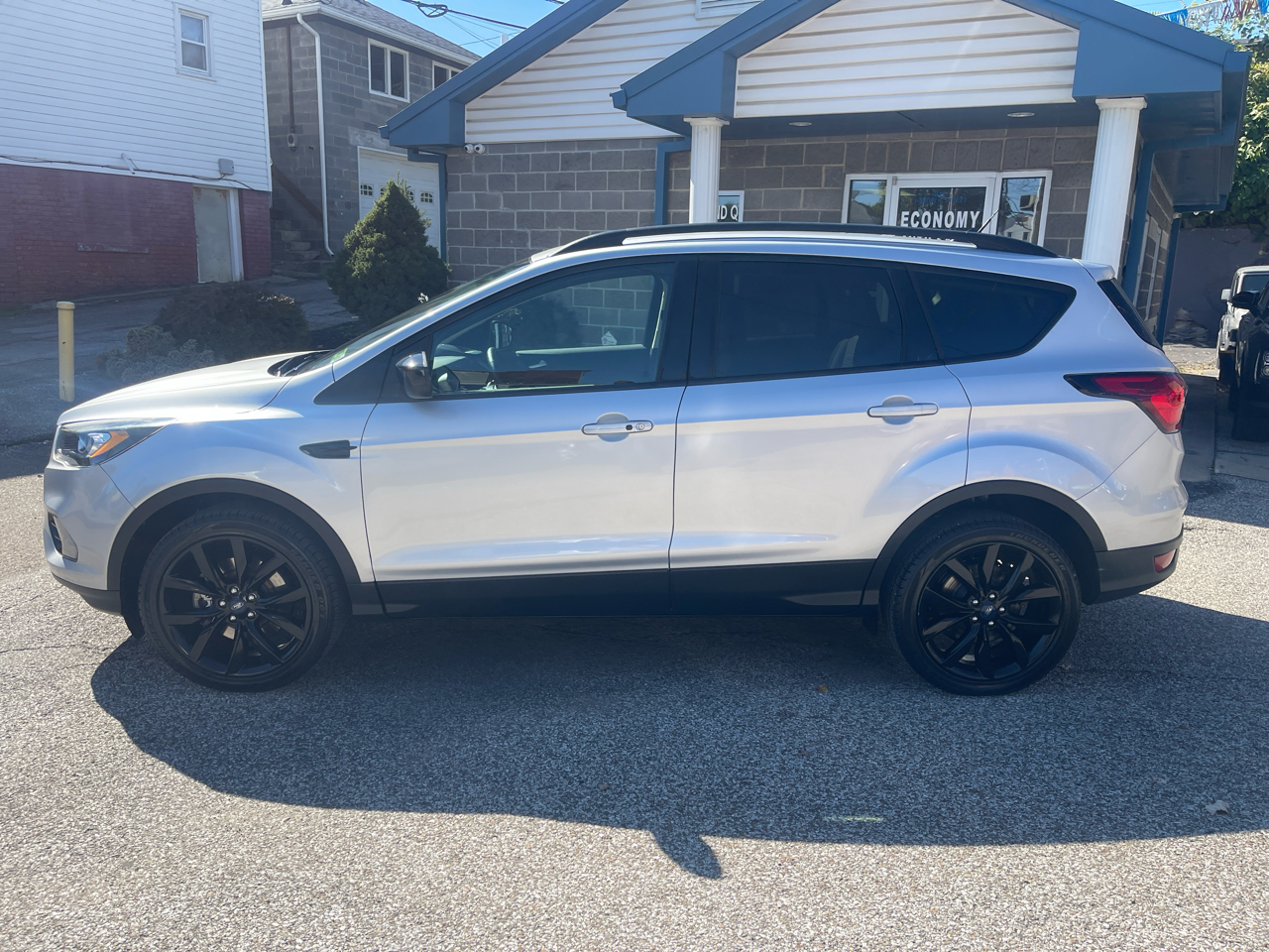 2019 Ford Escape SE photo 4