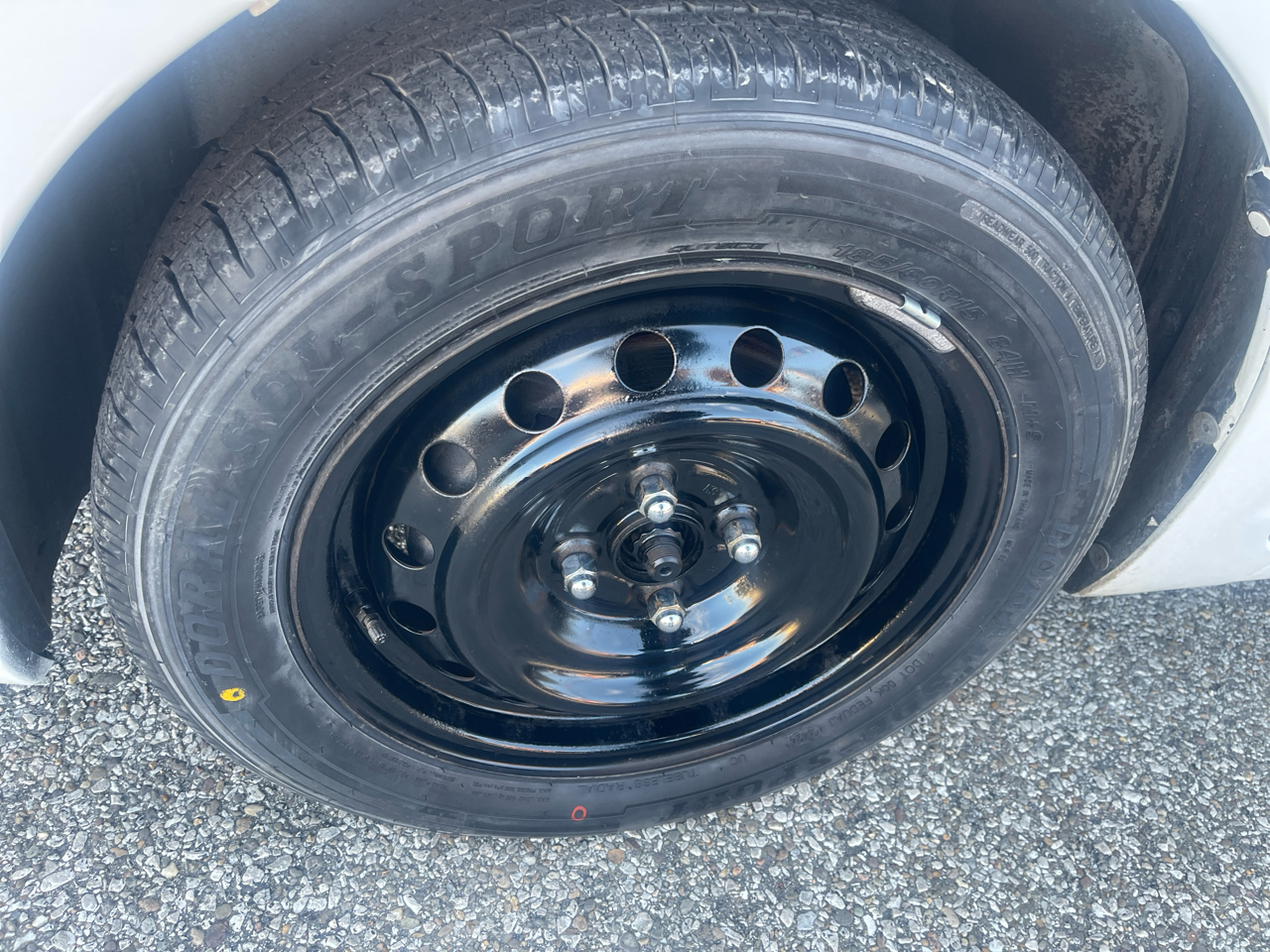 Toyota Yaris 4dr Sdn Man (Natl) 2011