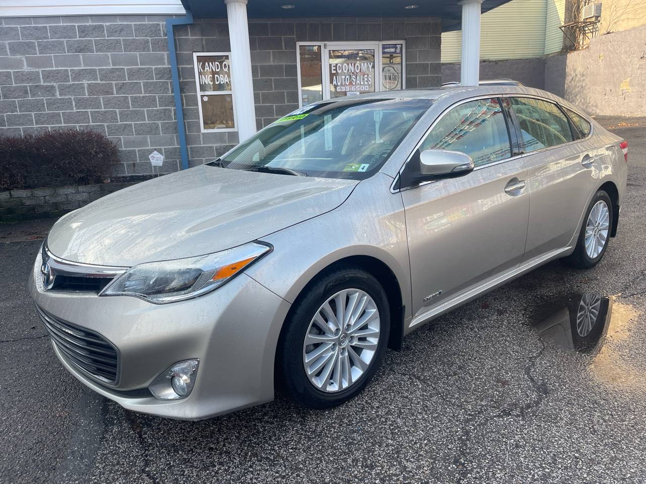 Toyota Avalon Hybrid 4dr Sdn XLE Touring (Natl) 2014