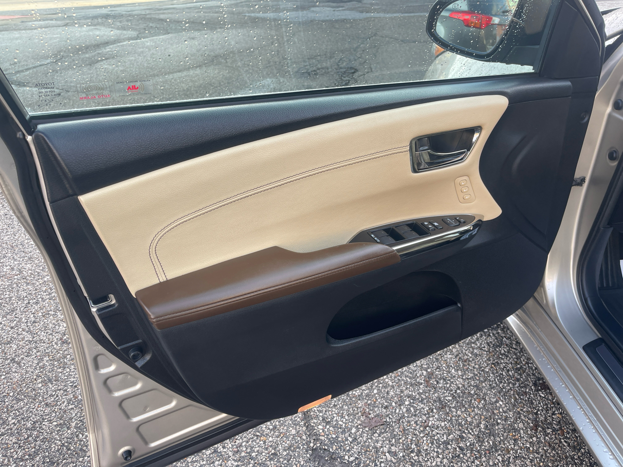 Toyota Avalon Hybrid 4dr Sdn XLE Touring (Natl) 2014