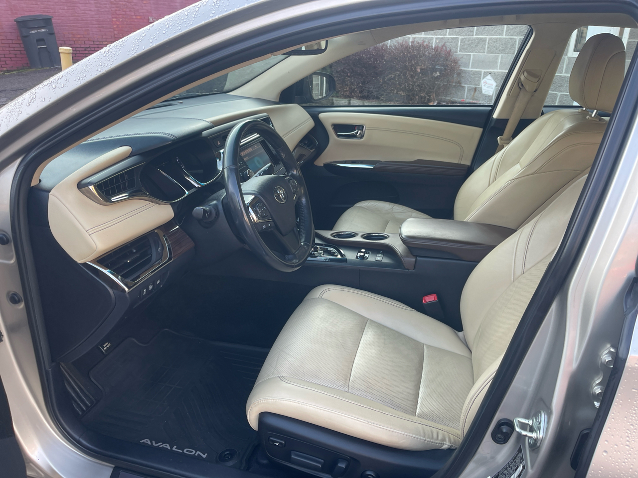 Toyota Avalon Hybrid 4dr Sdn XLE Touring (Natl) 2014