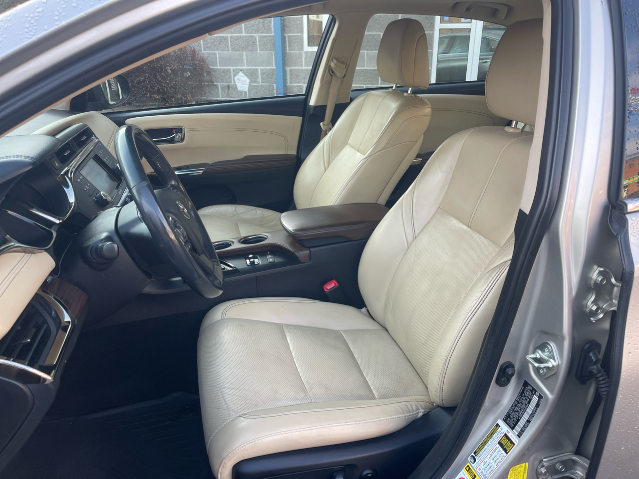 Toyota Avalon Hybrid 4dr Sdn XLE Touring (Natl) 2014