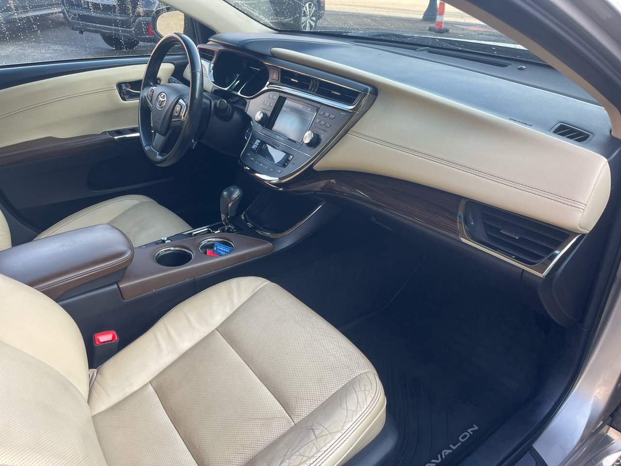 Toyota Avalon Hybrid 4dr Sdn XLE Touring (Natl) 2014