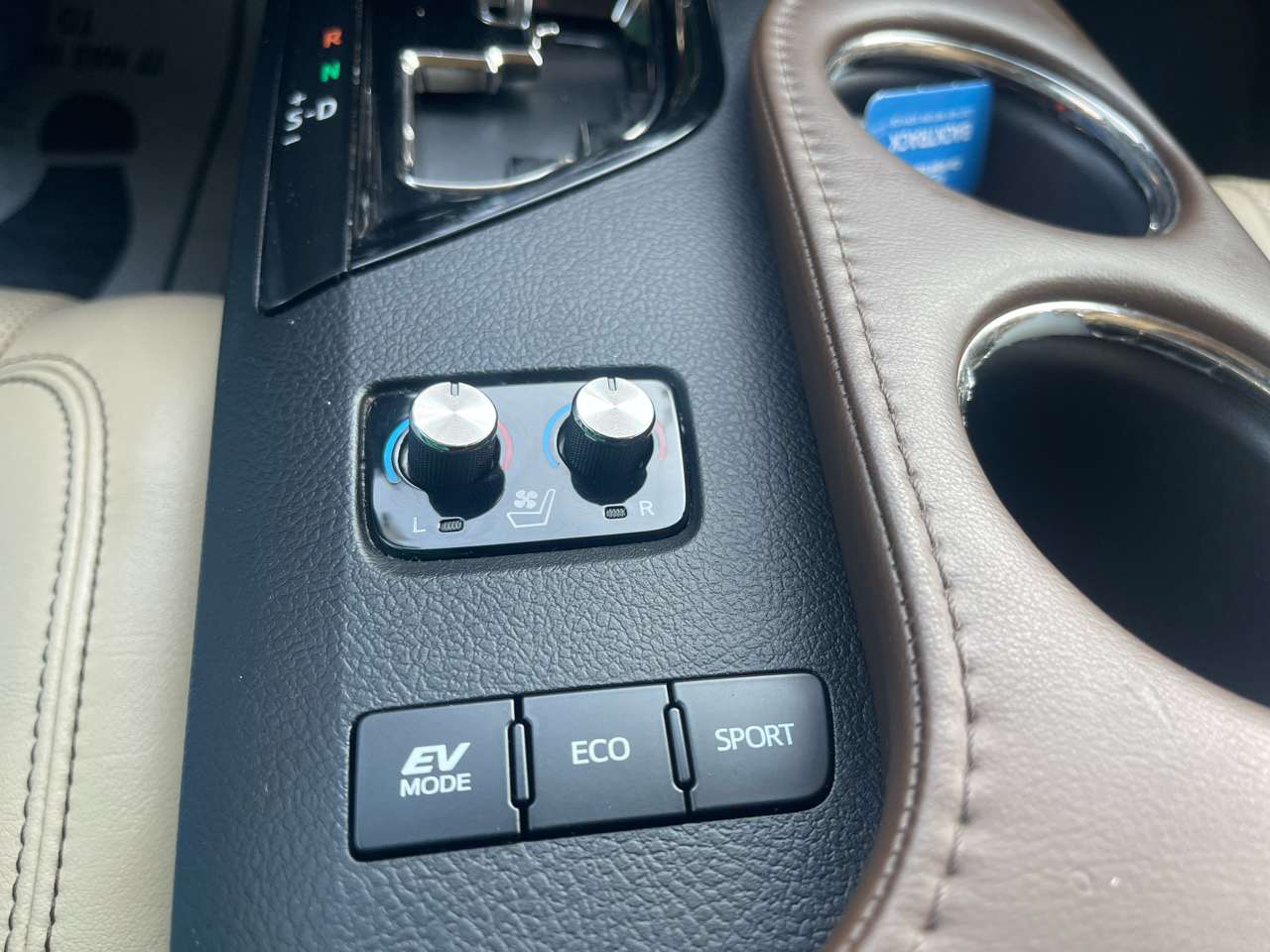 Toyota Avalon Hybrid 4dr Sdn XLE Touring (Natl) 2014