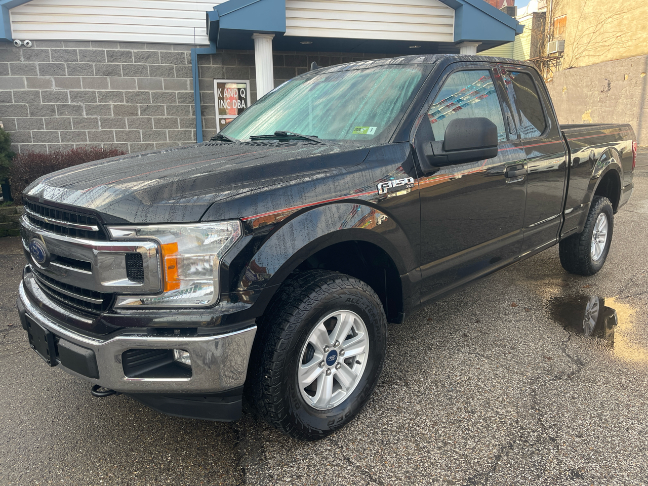 2020 Ford F-150 LARIAT 4WD SuperCab 8' Box