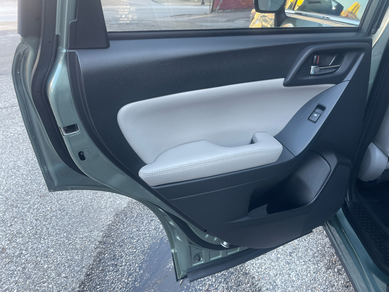 Subaru Forester 4dr Auto 2.5i Limited PZEV 2014