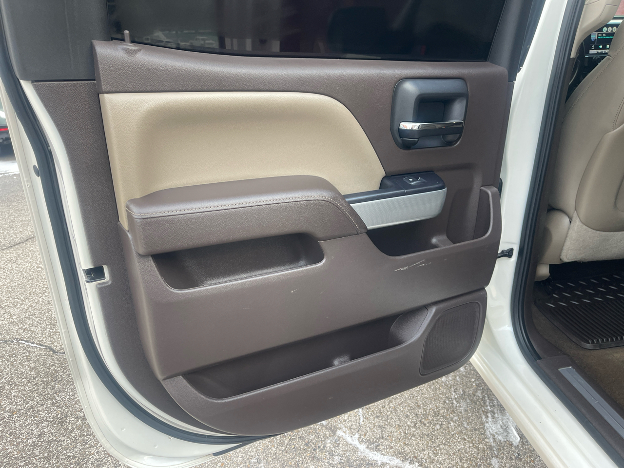 Chevrolet Silverado 1500 4WD Crew Cab 153.0" LTZ w/2LZ 2015