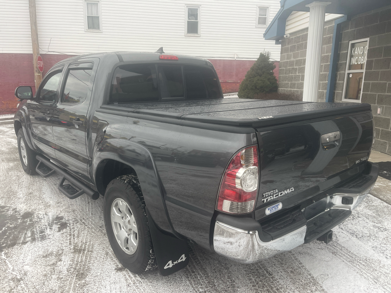 Toyota Tacoma 4WD Double Cab V6 MT (Natl) 2014