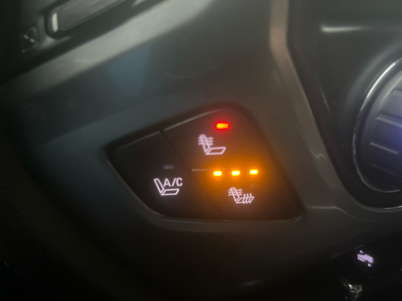 Chevrolet Silverado 1500 4WD Crew Cab 143.5" LTZ w/1LZ 2014