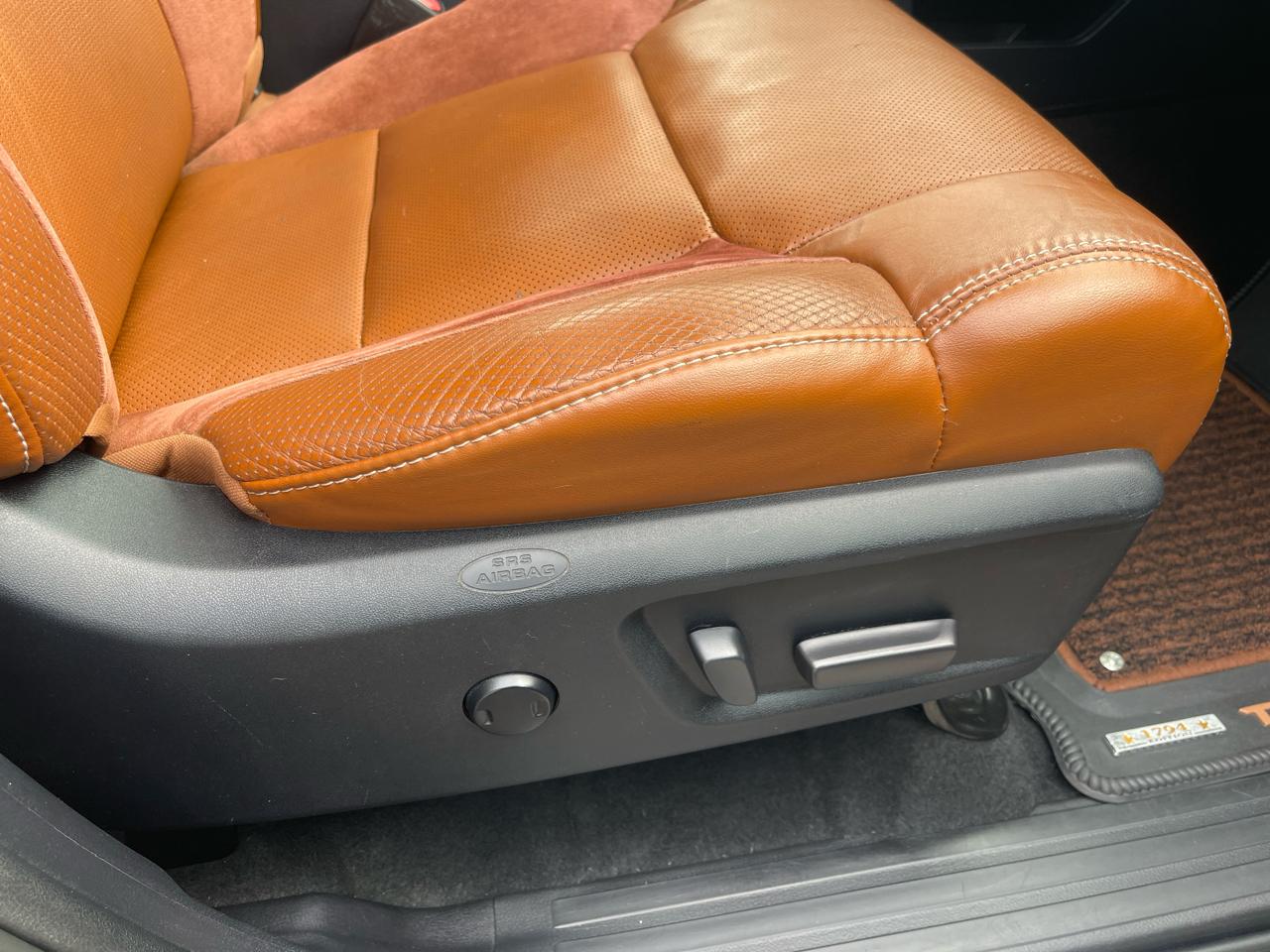 Toyota Tundra 4WD 1794 Edition CrewMax 5.5' Bed 5.7L (Natl) 2019