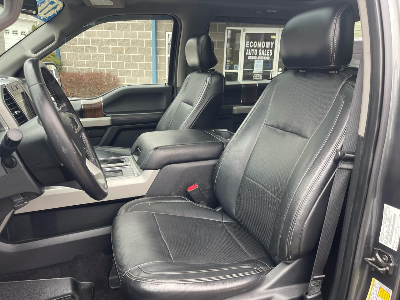 Ford F-150 2WD SuperCrew 157" Lariat 2017