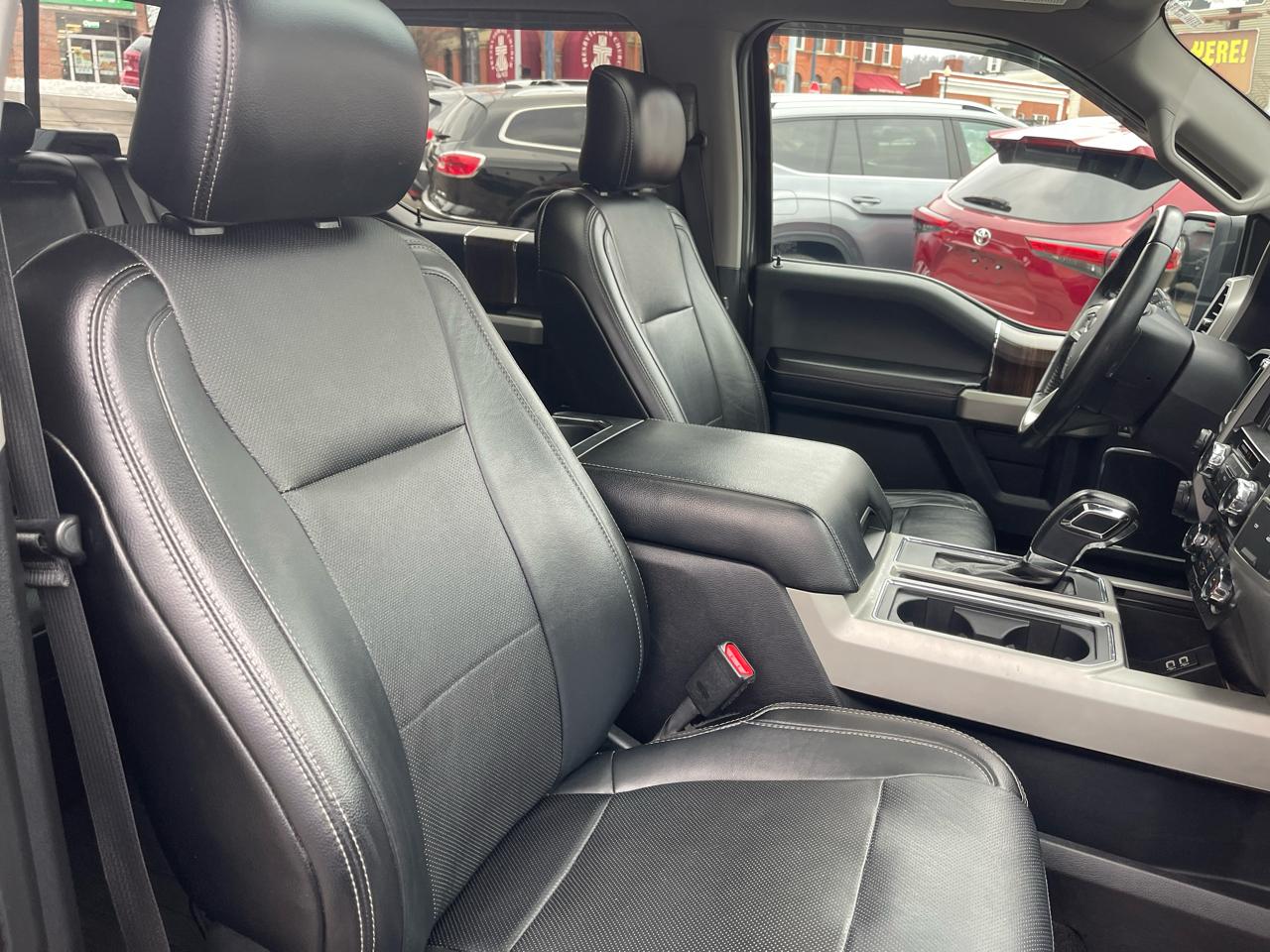 Ford F-150 2WD SuperCrew 157" Lariat 2017